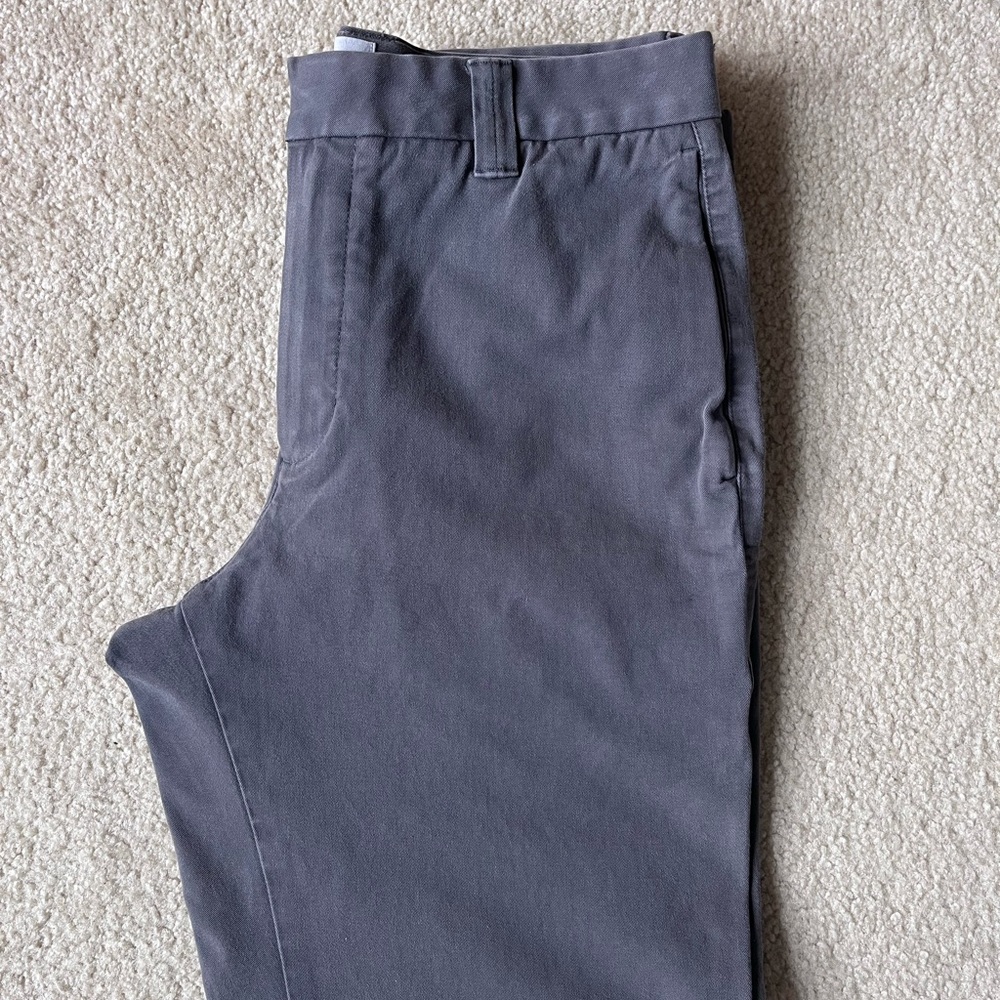 Everlane Modern Fit Chino in Gray